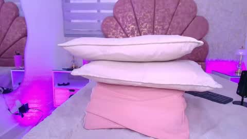 gabriela online show from December 2025 08:27:01 PM