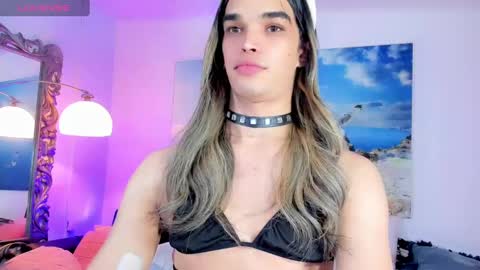 Snapshot of gabrielats23 chatting on January 2025 01:08:01 PM Gabriela online show from January 2025 01:08:01 PM