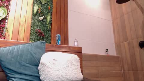 Snapshot of gabriell_ramirez_ chatting on January 2025 06:46:01 AM gabriell_ramirez_ online show from January 2025 06:46:01 AM