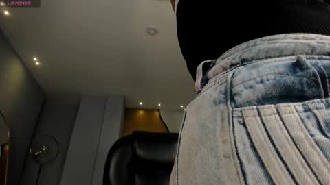 Gabriella Lee online show from January 2026 03:20:01 AM