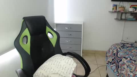 Snapshot of gaby_bluexx chatting on February 2025 03:30:02 PM Gaby Blue online show from February 2025 03:30:02 PM