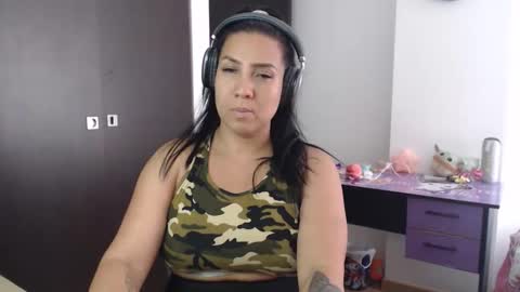 Snapshot of gaby_bluexx chatting on November 2025 02:39:02 PM Gaby Blue online show from November 2025 02:39:02 PM