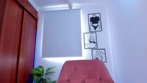 Snapshot of gaby_girl chatting on September 2025 08:52:01 PM online show from September 2025 08:52:01 PM