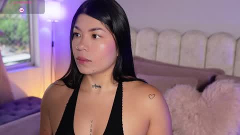 Aleja  online show from November 2025 12:27:01 PM