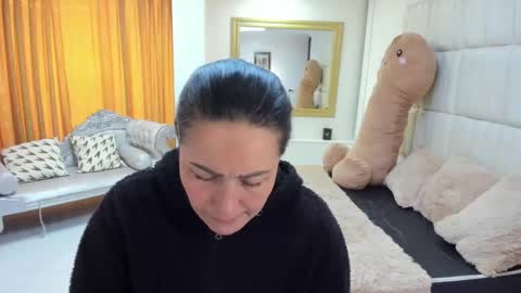 gabriela online show from November 2025 02:17:01 PM