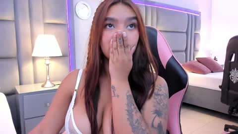 gabymoreau online show from May 2026 08:06:01 PM