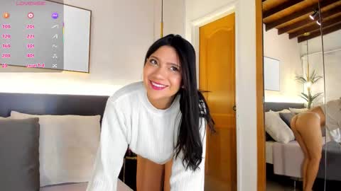 Gaby Vega  online show from December 2025 11:28:02 AM