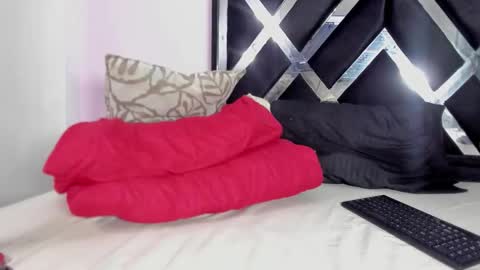 gabyyjones online show from February 2026 03:09:02 PM