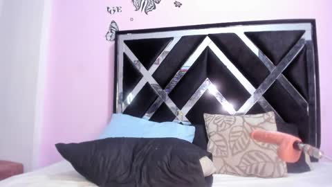 gabyyjones online show from May 2026 02:19:02 AM