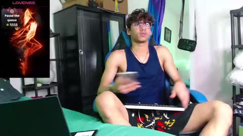 Snapshot of gael_jones chatting on September 2025 04:25:01 AM gael_jones online show from September 2025 04:25:01 AM