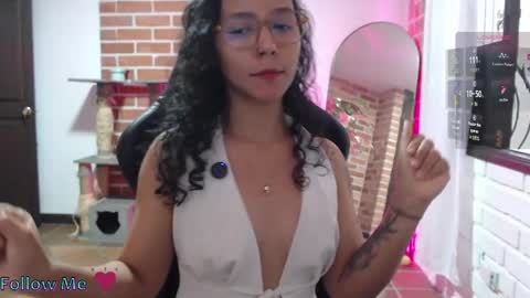 Lenna 3 online show from May 2026 07:52:02 PM