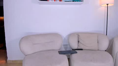 gal_stone_ online show from May 2026 12:06:02 AM