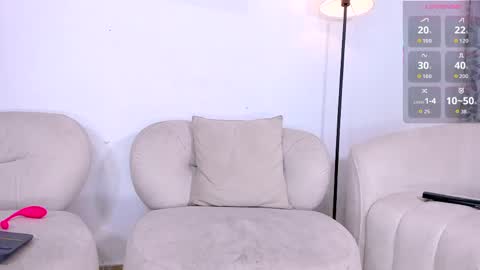 gal_stone_ online show from May 2026 12:51:02 AM