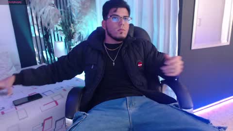 Snapshot of gambitoz chatting on April 2026 04:10:02 AM Gabriel online show from April 2026 04:10:02 AM