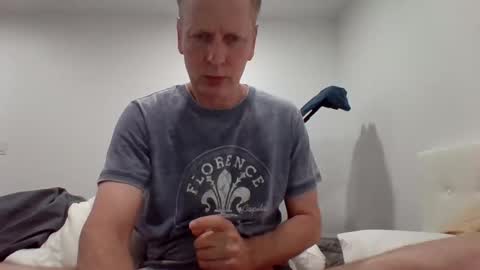 Snapshot of gamerboy200 chatting on October 2025 01:40:01 AM gamerboy200 online show from October 2025 01:40:01 AM