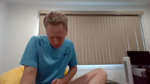 Snapshot of gamerboy200 chatting on July 2026 02:33:02 AM gamerboy200 online show from July 2026 02:33:02 AM