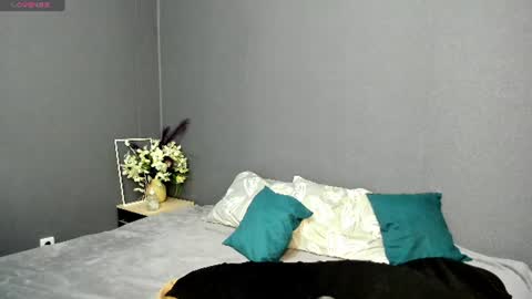 Max and Eva online show from June 2026 04:09:01 AM