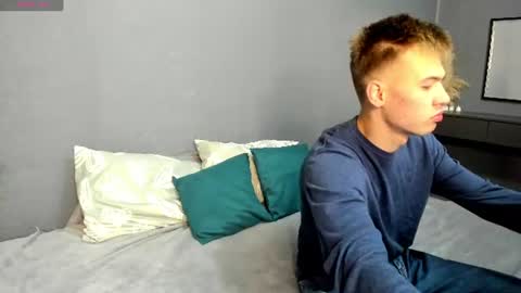 Max and Eva online show from June 2026 04:22:01 AM