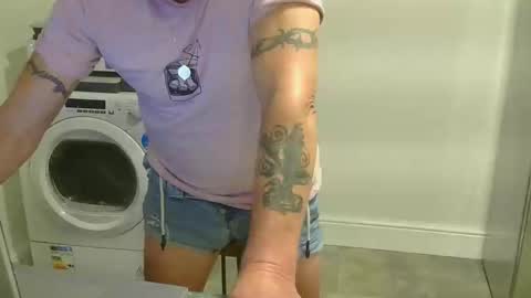 Snapshot of garybaker60 chatting on October 2025 07:44:02 PM Gaz online show from October 2025 07:44:02 PM