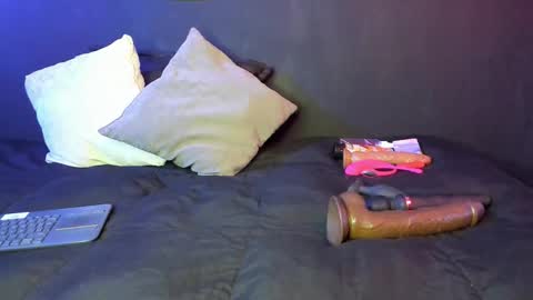  Usagi  online show from September 2025 08:14:01 PM