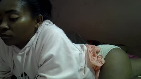 gasielah online show from February 2025 06:21:02 PM