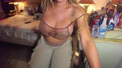 melanny villa online show from April 2026 02:55:01 AM