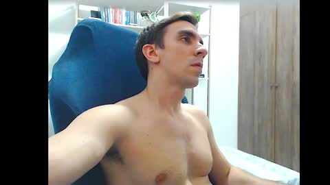 gatosarado23 online show from October 2025 05:28:02 AM