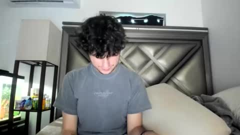 Snapshot of gayndepressed chatting on June 2026 12:32:02 AM Trace online show from June 2026 12:32:02 AM