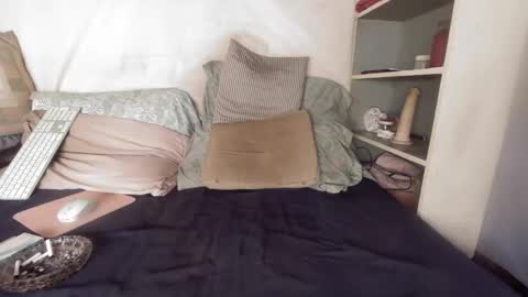 gayrobbin online show from May 2026 11:04:01 AM