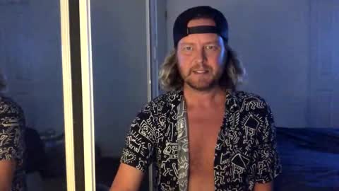 gcsurfer81 online show from December 2025 09:29:02 AM