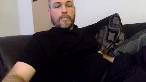 Snapshot of geddes4 chatting on April 2026 12:23:01 AM SIR online show from April 2026 12:23:01 AM