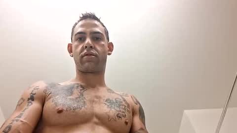 Snapshot of geekedoutlabs chatting on September 2025 10:16:02 AM Zanecubano online show from September 2025 10:16:02 AM