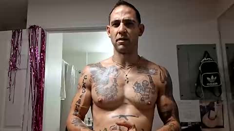 Snapshot of geekedoutlabs chatting on October 2025 06:21:02 AM Zanecubano online show from October 2025 06:21:02 AM