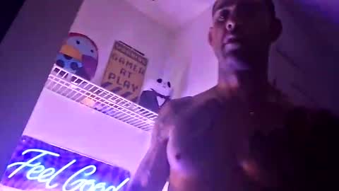 Snapshot of geekedoutlabs chatting on October 2025 03:15:02 AM Zanecubano online show from October 2025 03:15:02 AM