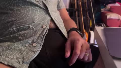 Snapshot of geezerblokeii chatting on February 2026 05:12:02 PM geezerblokeii online show from February 2026 05:12:02 PM