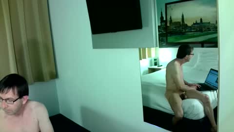 Snapshot of gegemei200 chatting on November 2025 03:36:02 PM Ask me - if you want Ill probably be back online on December 20th around 200 German time online show from November 2025 03:36:02 PM