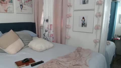 The Empress online show from September 2025 10:59:02 PM