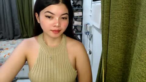 gel_lllluxry online show from July 2026 12:56:01 PM