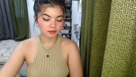 gel_lllluxry online show from July 2026 11:34:01 PM