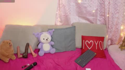 gema_shiny online show from February 2026 05:04:01 AM