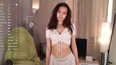 Lia online show from July 2026 03:21:02 PM
