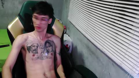 Snapshot of gendo_05 chatting on November 2025 11:47:02 PM GENDO online show from November 2025 11:47:02 PM