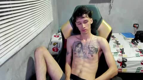 Snapshot of gendo_05 chatting on November 2025 05:49:01 PM GENDO online show from November 2025 05:49:01 PM