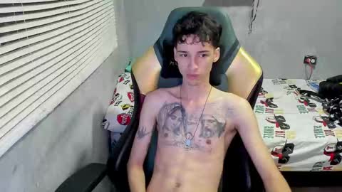 Snapshot of gendo_05 chatting on December 2025 11:25:02 PM GENDO online show from December 2025 11:25:02 PM