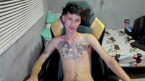 Snapshot of gendo_05 chatting on December 2025 10:58:01 PM GENDO online show from December 2025 10:58:01 PM