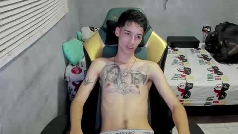 Snapshot of gendo_05 chatting on December 2025 11:33:02 PM GENDO online show from December 2025 11:33:02 PM