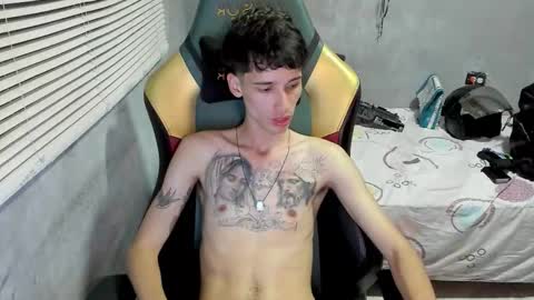 Snapshot of gendo_05 chatting on December 2025 01:03:01 AM GENDO online show from December 2025 01:03:01 AM