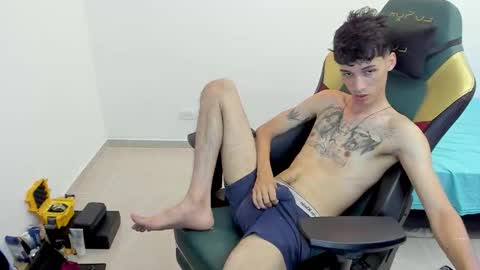 Snapshot of gendo_05 chatting on January 2026 12:04:02 AM GENDO online show from January 2026 12:04:02 AM