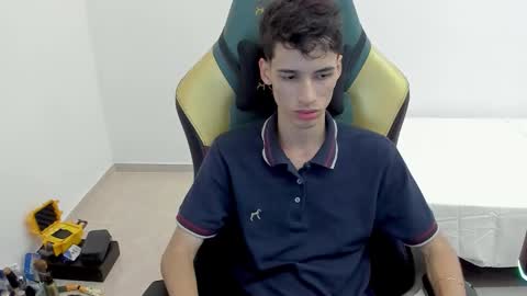 Snapshot of gendo_05 chatting on January 2026 10:58:02 PM GENDO online show from January 2026 10:58:02 PM