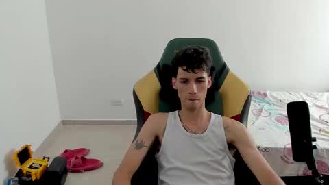 Snapshot of gendo_05 chatting on January 2026 07:17:01 PM GENDO online show from January 2026 07:17:01 PM